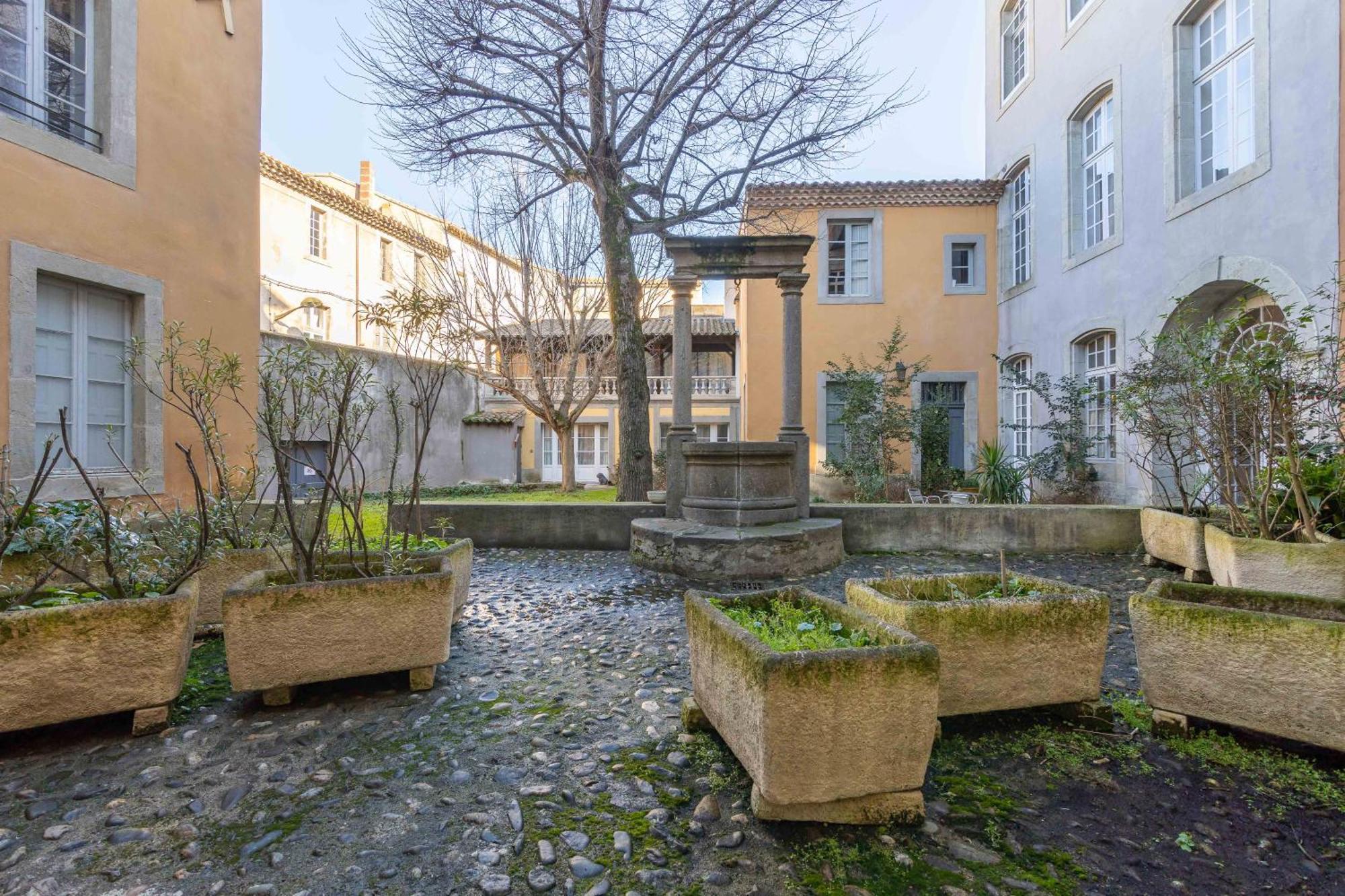 Bel Appartement Avec Cour Au Coeur De La Bastide Carcassonne Exterior foto