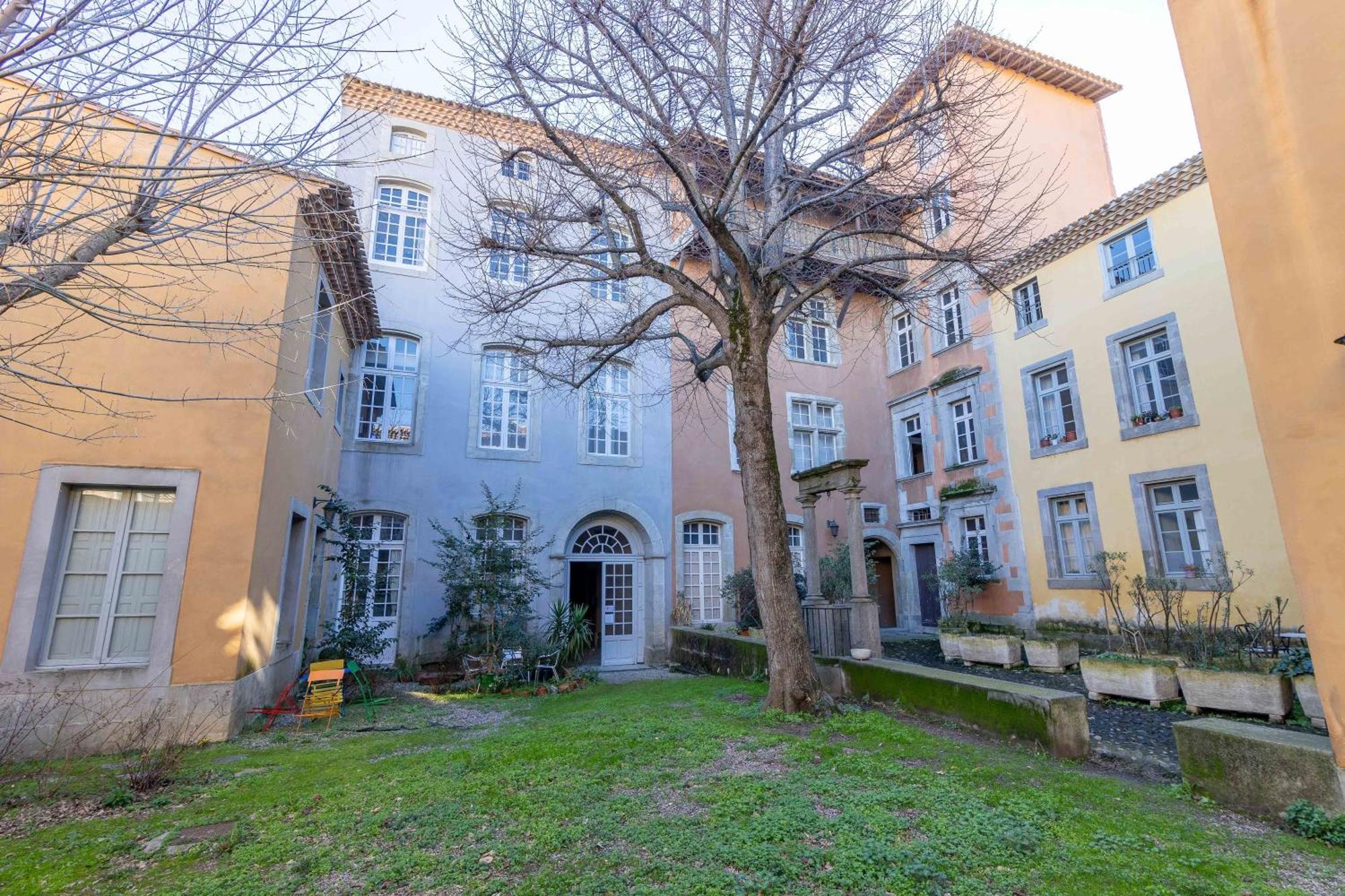 Bel Appartement Avec Cour Au Coeur De La Bastide Carcassonne Exterior foto